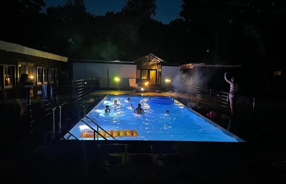 Camping De Vinkenkamp Lieren Extérieur photo