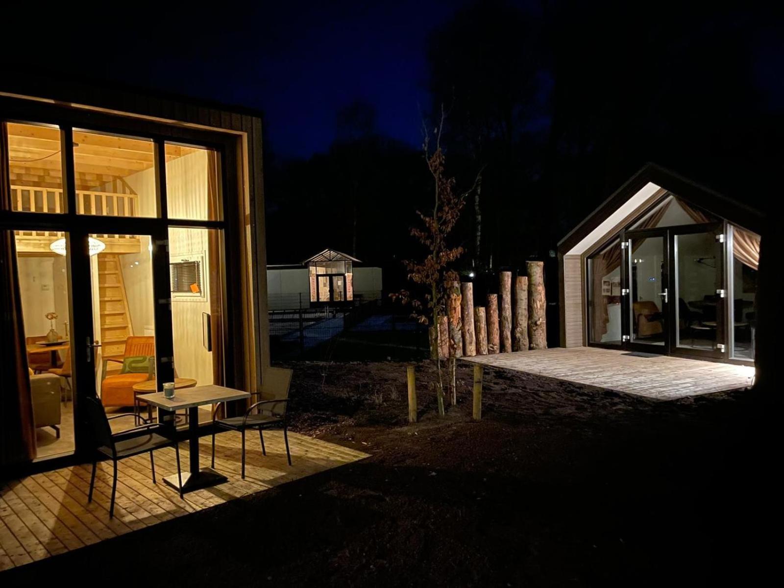 Camping De Vinkenkamp Lieren Chambre photo